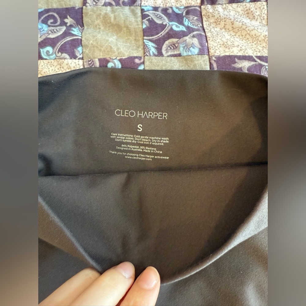 KW x Cleo Harper Brown Form Leggings - Picture 10 of 10